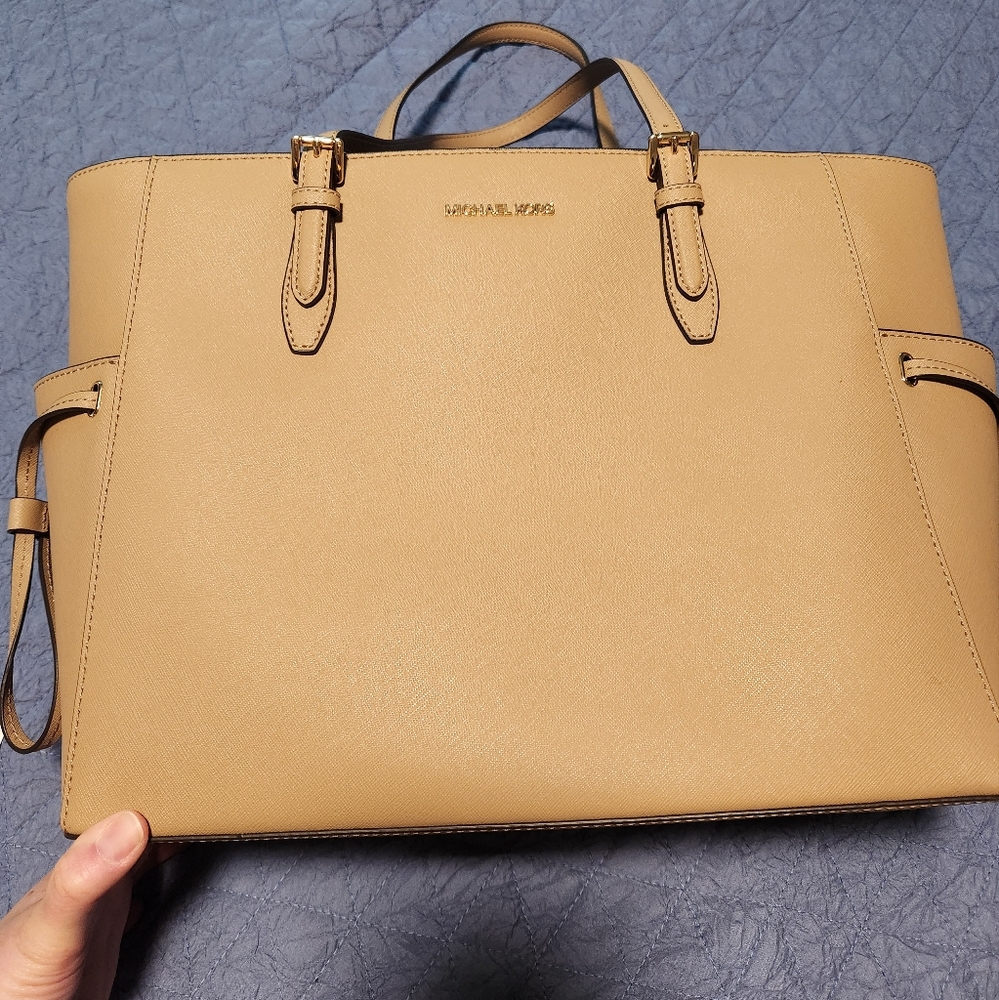 NWT Michael KORS TOTE